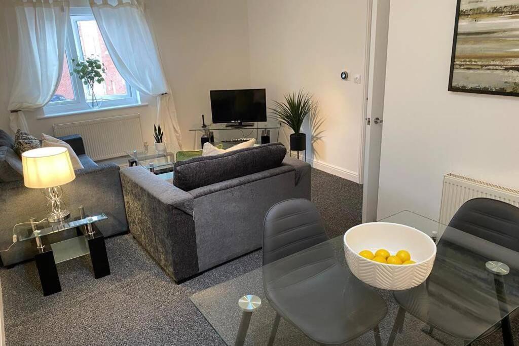 Alicia Newport By Mia Living 2 Bedroom Apartment With Dedicated Parking Kültér fotó